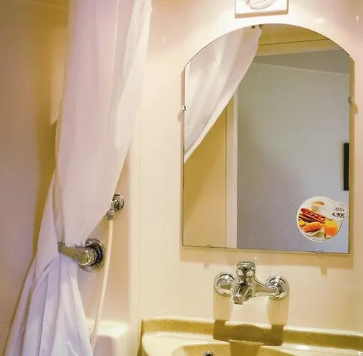 Premiere Classe Annemasse La Grand Отель Виль-ла-Гран